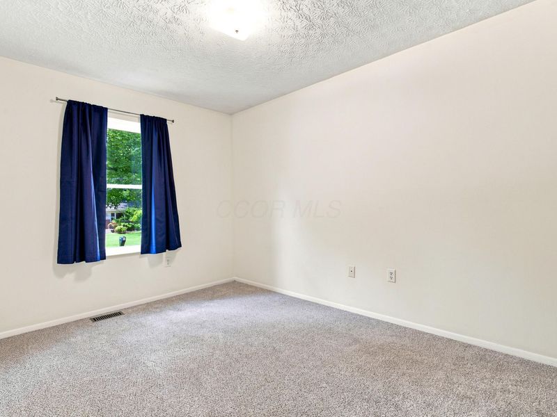 682 Hines Road, Columbus, OH 43230 Photo 16