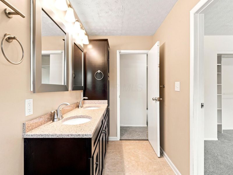 682 Hines Road, Columbus, OH 43230 Photo 22