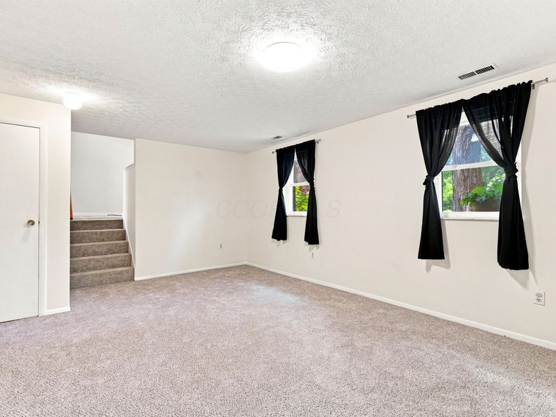 682 Hines Road, Columbus, OH 43230 Photo 24