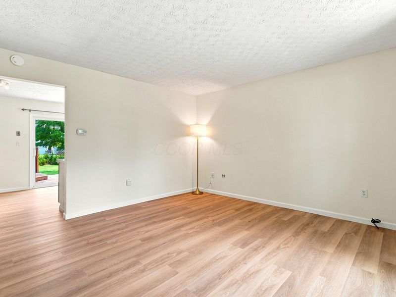 682 Hines Road, Columbus, OH 43230 Photo 6