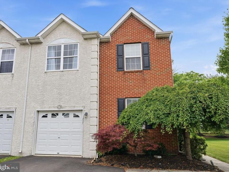 272 Hampshire Drive, Sellersville, PA 18960 Main Photo