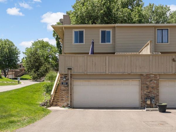 2201 Stroden Circle, Golden Valley, MN 55427