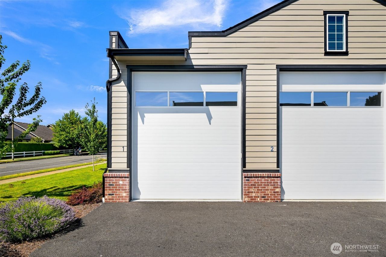 2203 Mercedes Drive , Unit 1, Lynden, WA 98264