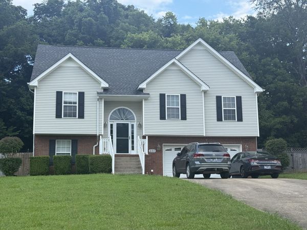 692 Winding Bluff Way, Clarksville, TN 37040