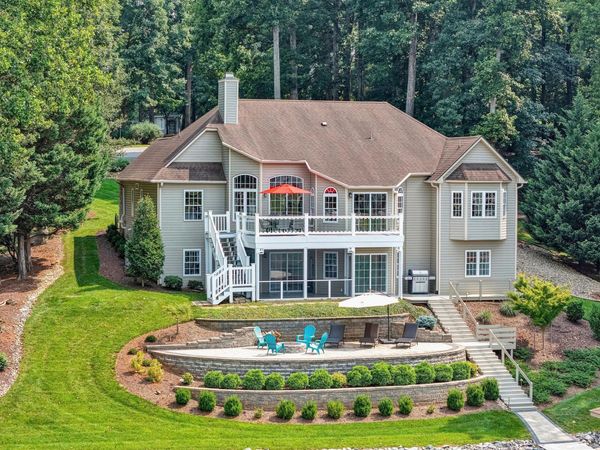 625 Winding Waters DR, Moneta, VA 24121