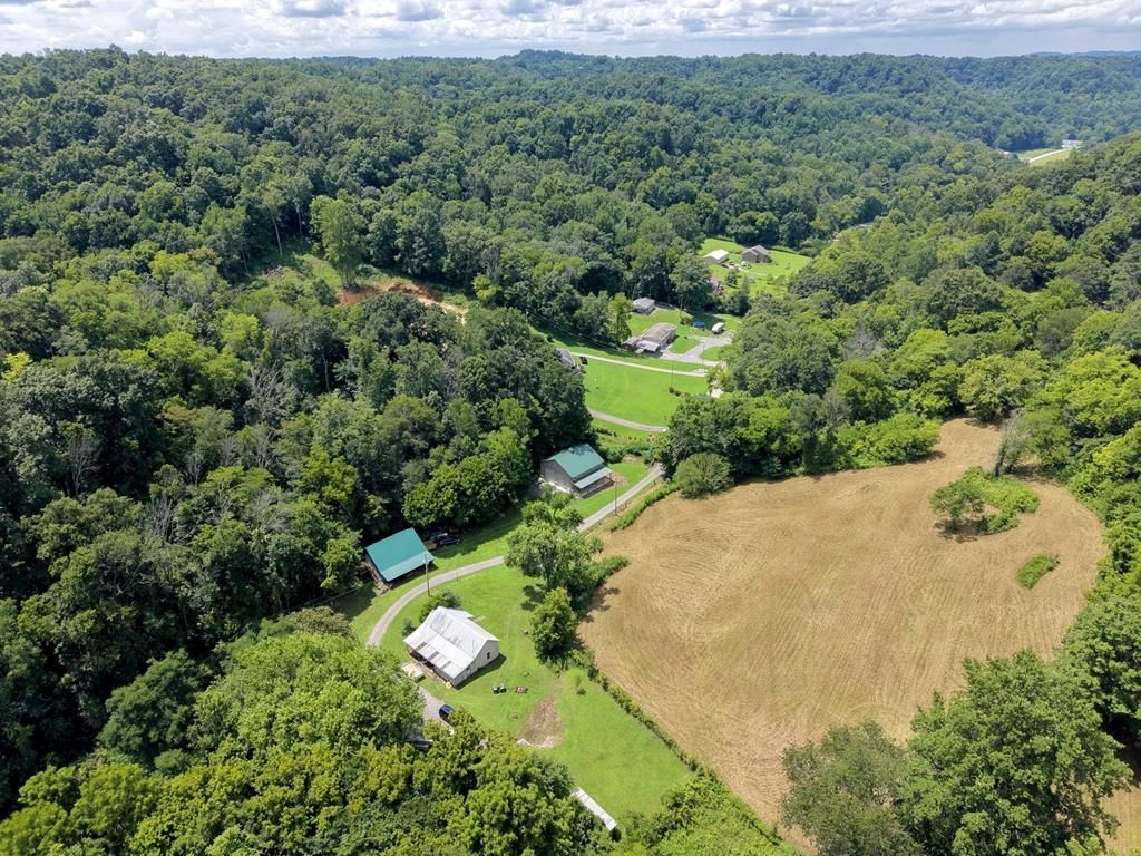 490 Ford Hollow Rd, Hartsville, TN 37074 Main Photo