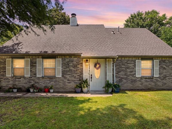 1502 N 3rd Avenue , Warner, OK 74469
