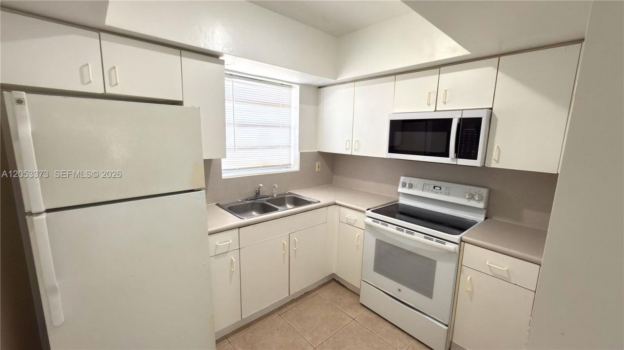 1370 NE 119th St , Unit 137021, Miami, FL 33161 Photo