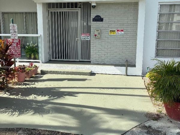 1600 NE 114th St , Unit 106, Miami, FL 33181