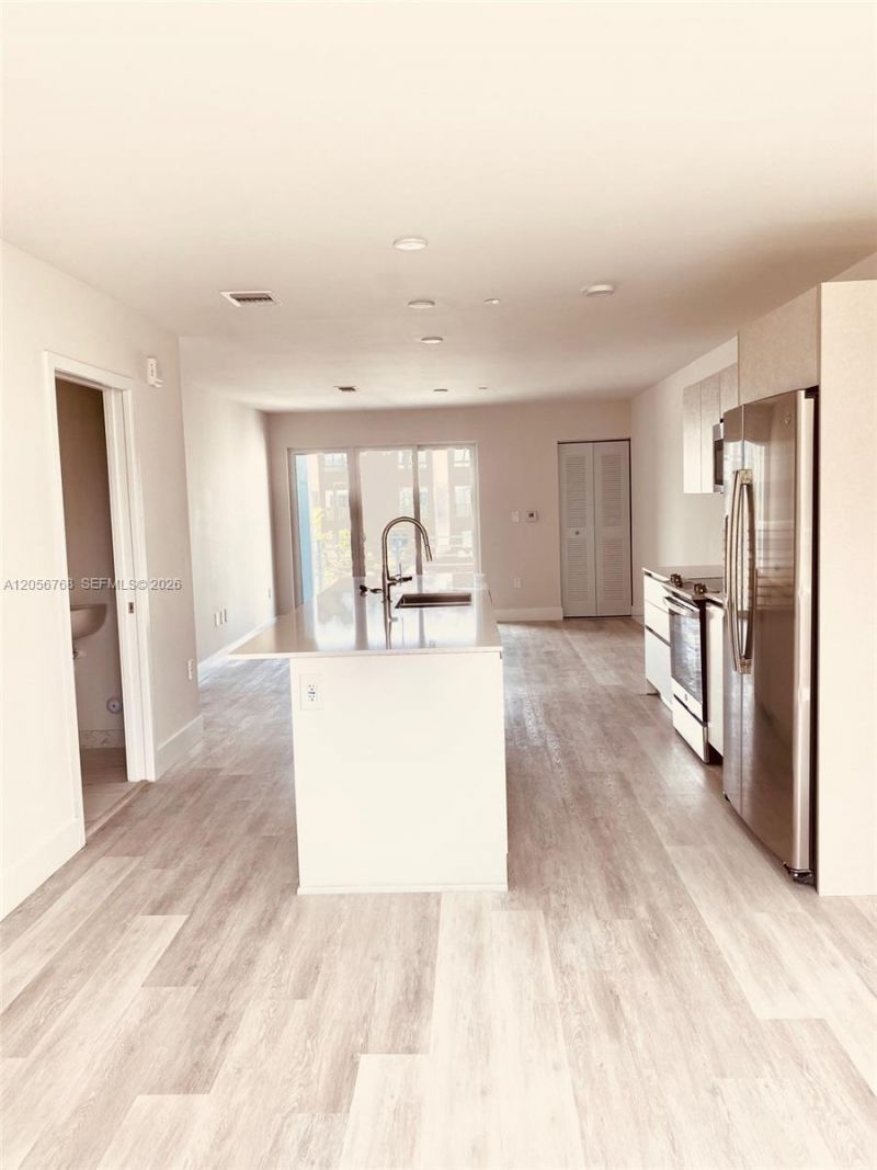 2505 NE 193rd St , Unit 4208, Miami, FL 33180 Photo
