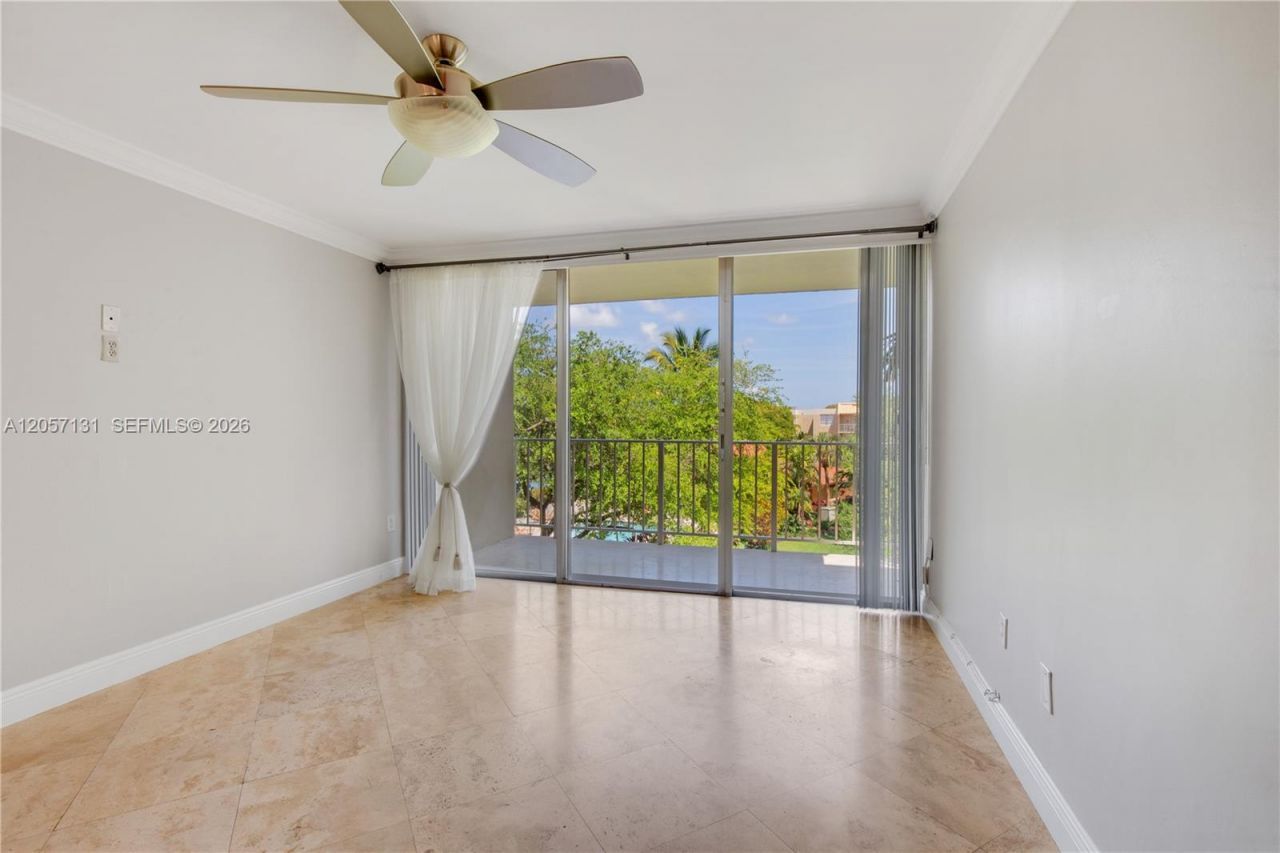 13120 SW 92nd Ave , Unit B-409, Miami, FL 33176 Photo