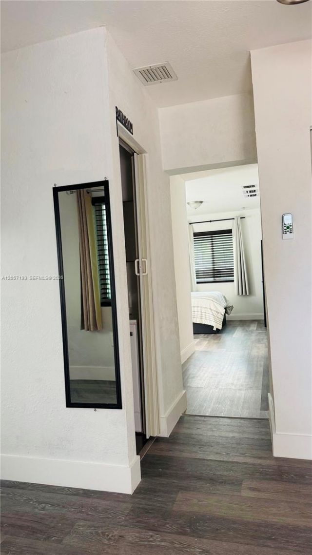 1558 NW 103rd St , Unit Efficiency, Miami, FL 33147 Photo