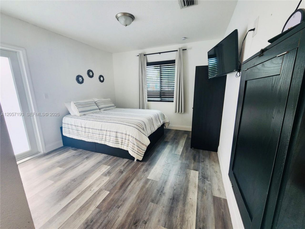 1558 NW 103rd St , Unit Efficiency, Miami, FL 33147 Photo