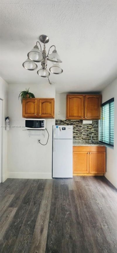 1558 NW 103rd St , Unit Efficiency, Miami, FL 33147 Photo
