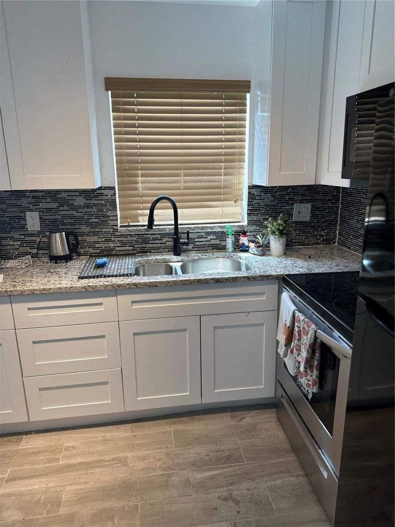 3048 E Sunrise Lakes Dr, Unit 421, Sunrise, FL 33322 Photo