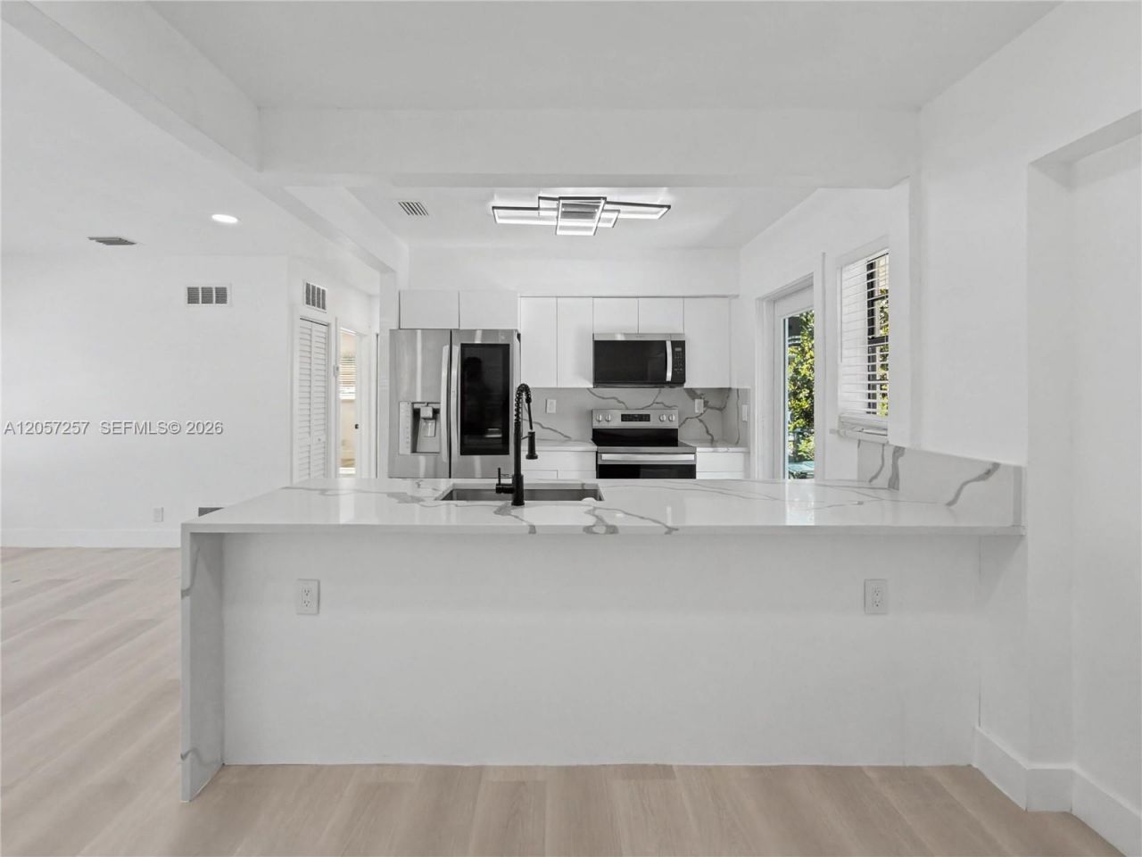 15694 NE 10th Ct , North Miami Beach, FL 33162 Photo