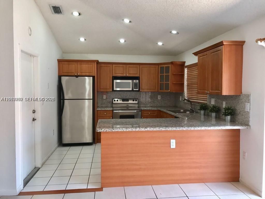 5758 NW 97th Pl , Doral, FL 33178 Photo