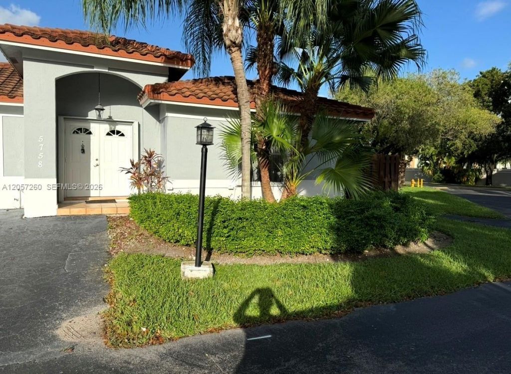 5758 NW 97th Pl , Doral, FL 33178 Photo