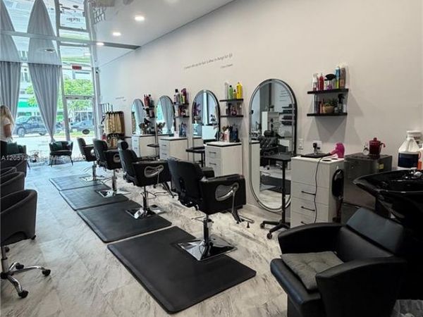 2119 Hollywood Blvd , Hollywood, FL 33020