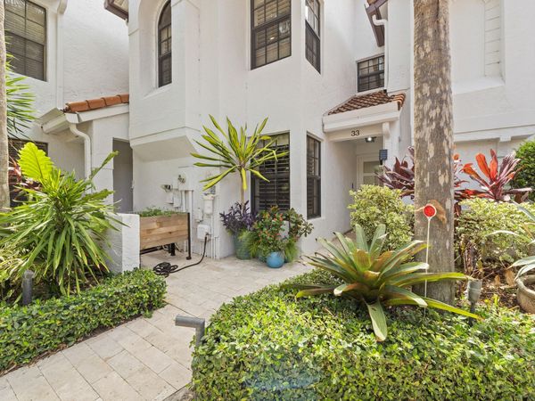 2359 Treasure Isle Drive, Unit 33, Palm Beach Gardens, FL 33410