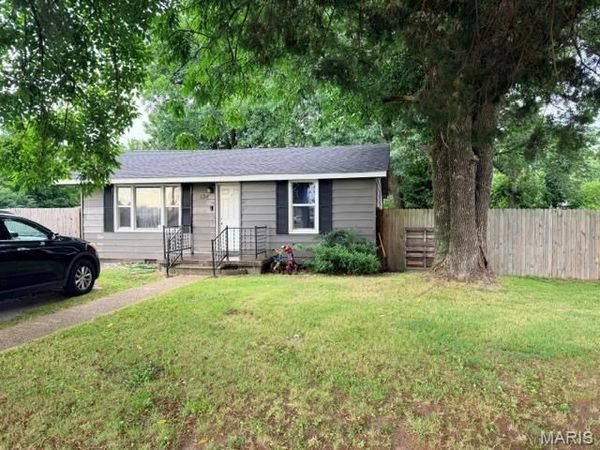 124 Norval Street , Sikeston, MO 63801