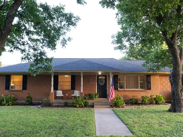 2814 Silvermeadow Lane, Corinth, TX 76210