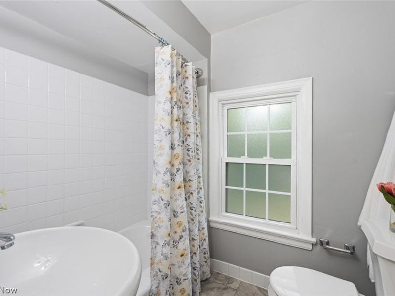 3556 Meadowbrook Boulevard , Cleveland Heights, OH 44118 Photo 12