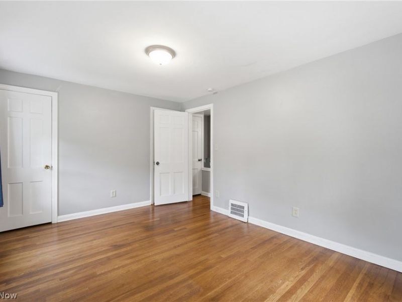 3556 Meadowbrook Boulevard , Cleveland Heights, OH 44118 Photo 14