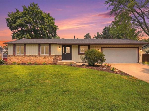 2602 Hawthorne Lane , Stillwater, MN 55082
