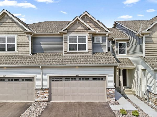 219 Huntington Drive, Waconia, MN 55387