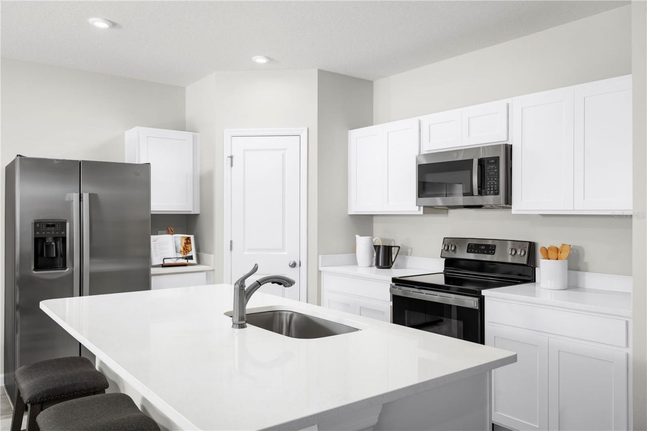 17108 6th Terrace E, Bradenton, FL 34212 Photo