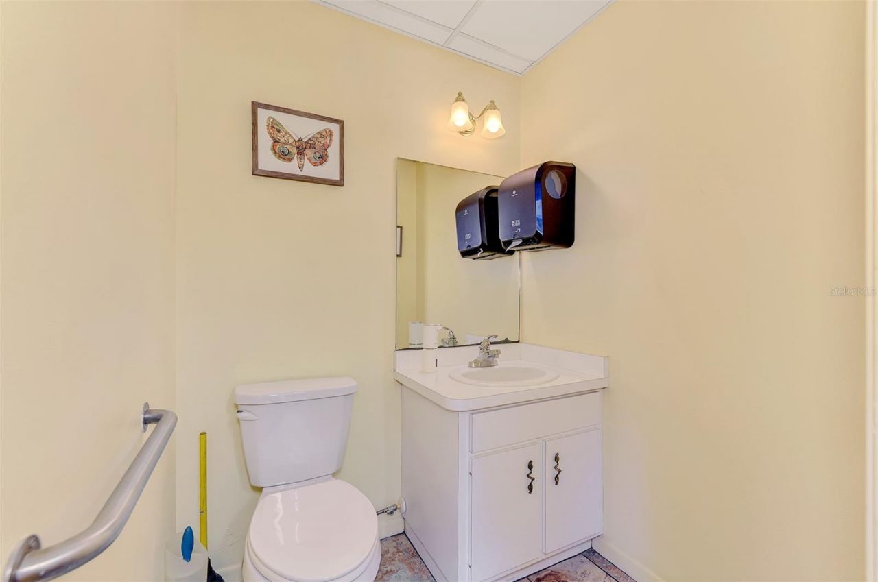 2831 Ringling Boulevard , Unit E214, Sarasota, FL 34237 Photo