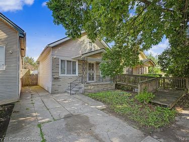 8040 Kirkwood Street , Detroit, MI 48210