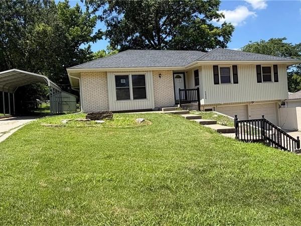 1424 Western Street, Leavenworth, KS 66048