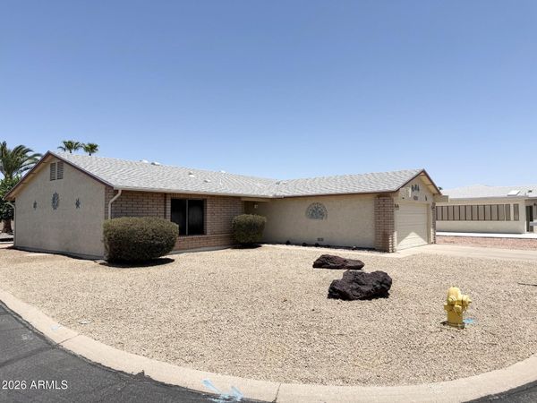 7904 E FLOSSMOOR Avenue, Mesa, AZ 85208