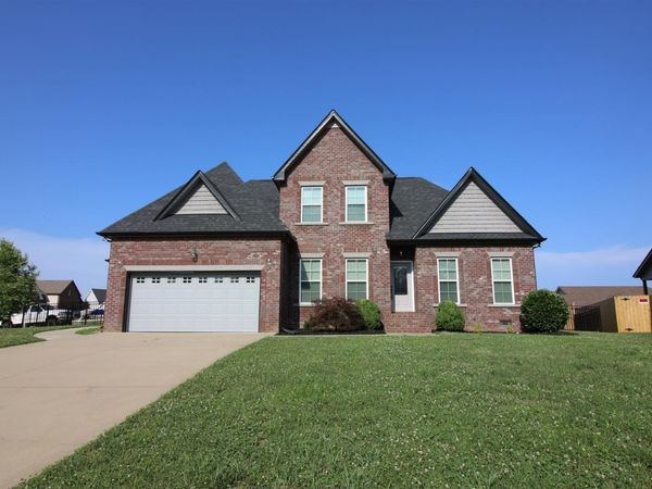 2279 Killington Dr, Clarksville, TN 37040
