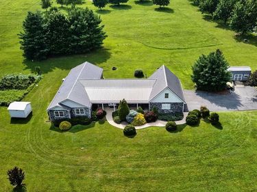 40 BRADFORD ST, SWOOPE, VA 24479