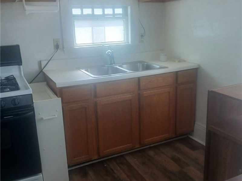 18658 Abby Avenue , Euclid, OH 44119 Photo 17
