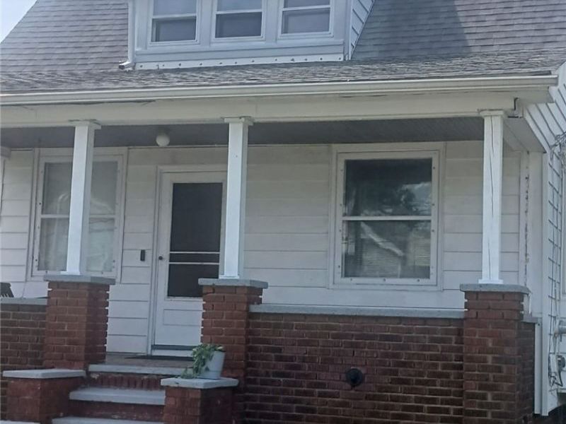 18658 Abby Avenue , Euclid, OH 44119 Photo 2