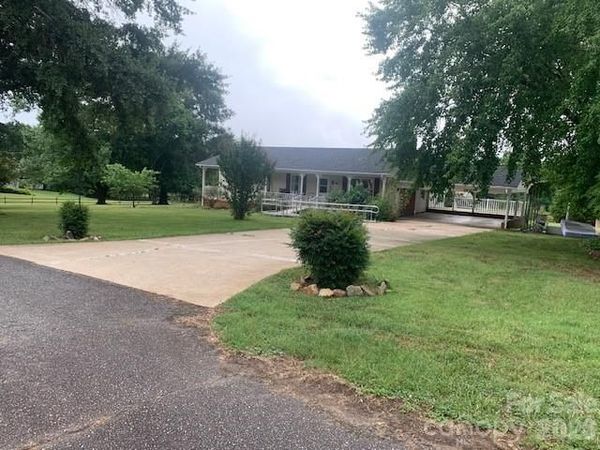 189 VALET Court , Forest City, NC 28043