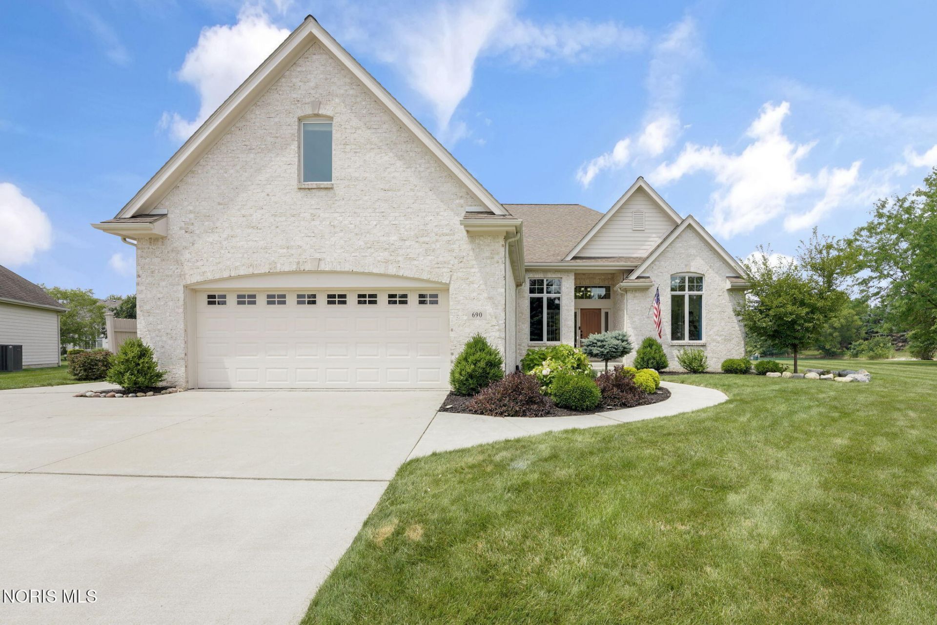 690 Ridge Lake Court, Perrysburg, OH 43551 Main Photo