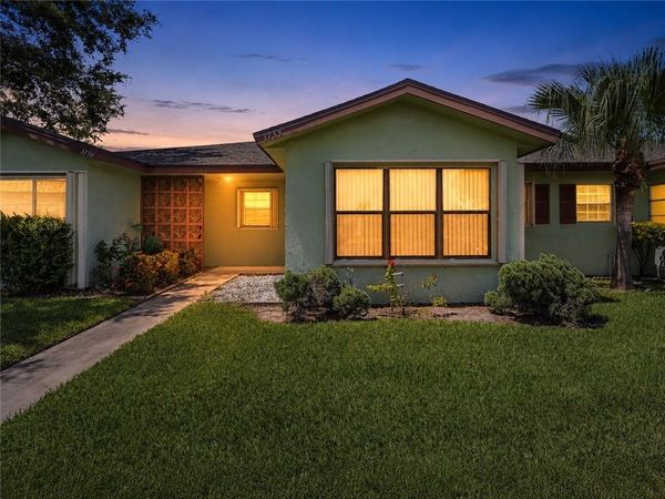 1758 Lakefront Boulevard, Unit B, Fort Pierce, FL 34982