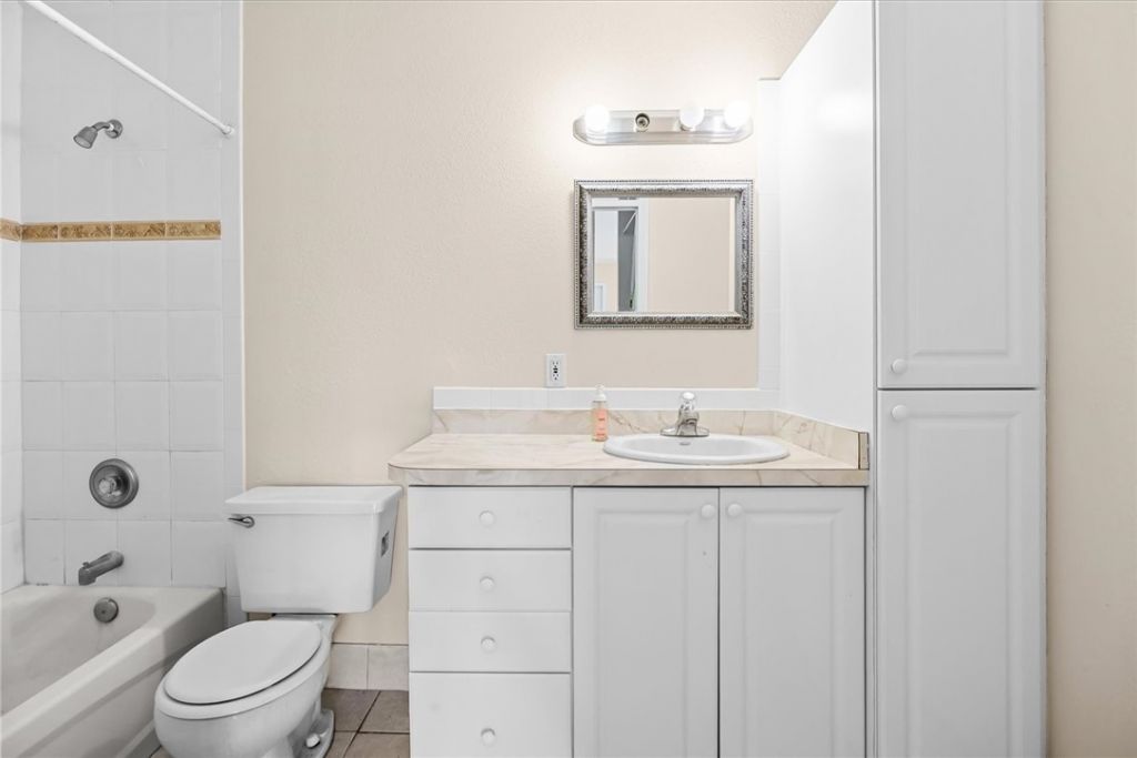 1758 Lakefront Boulevard, Unit B, Fort Pierce, FL 34982 Photo