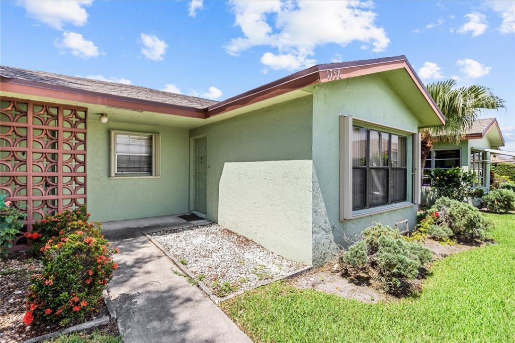 1758 Lakefront Boulevard, Unit B, Fort Pierce, FL 34982 Photo