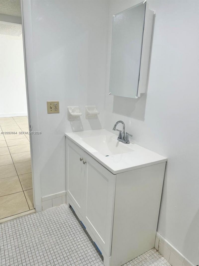 10090 NW 80th Ct , Unit 1542, Hialeah Gardens, FL 33016 Photo