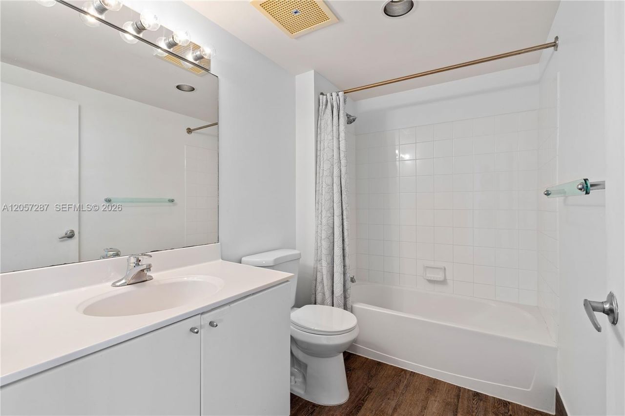 17375 Collins Ave , Unit 1108, Sunny Isles Beach, FL 33160 Photo