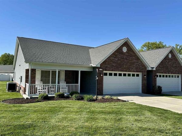 118 E Southglen Dr #A, Terre Haute, IN 47802