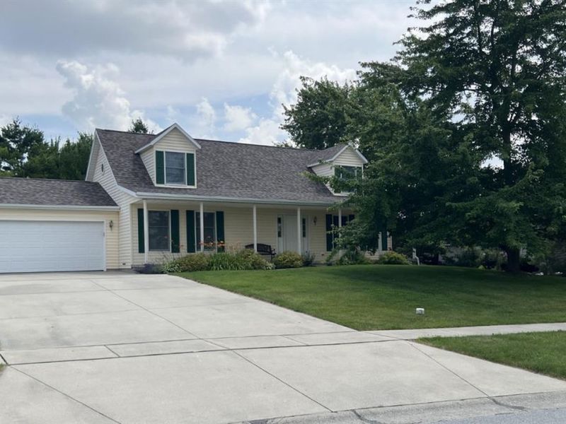 1013 Cherokee Crossing, Waynesfield, OH 45895 Photo 2