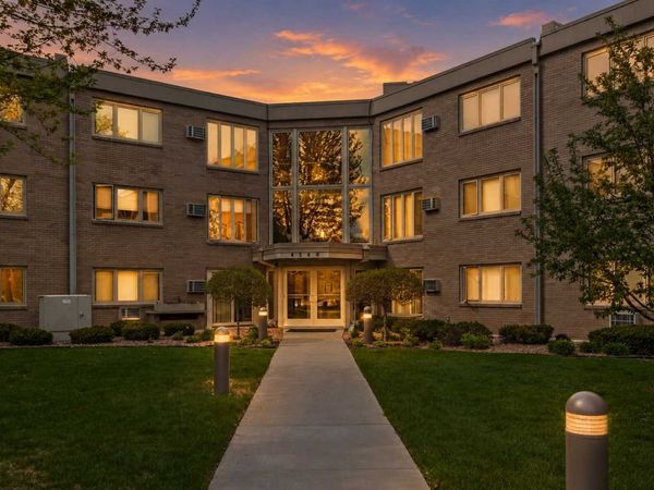 4360 Brookside Court, Unit 218, Edina, MN 55436