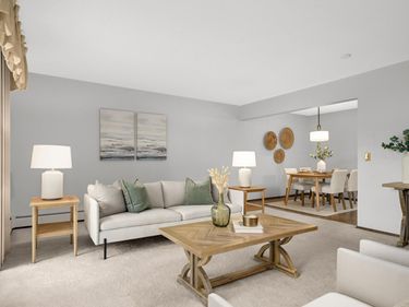 4360 Brookside Court, Unit 218, Edina, MN 55436